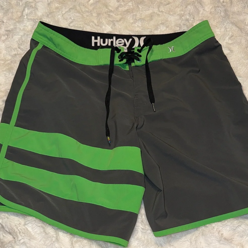 Hurley Phantom Men's Vibrant Green and Charcoal Board Shorts